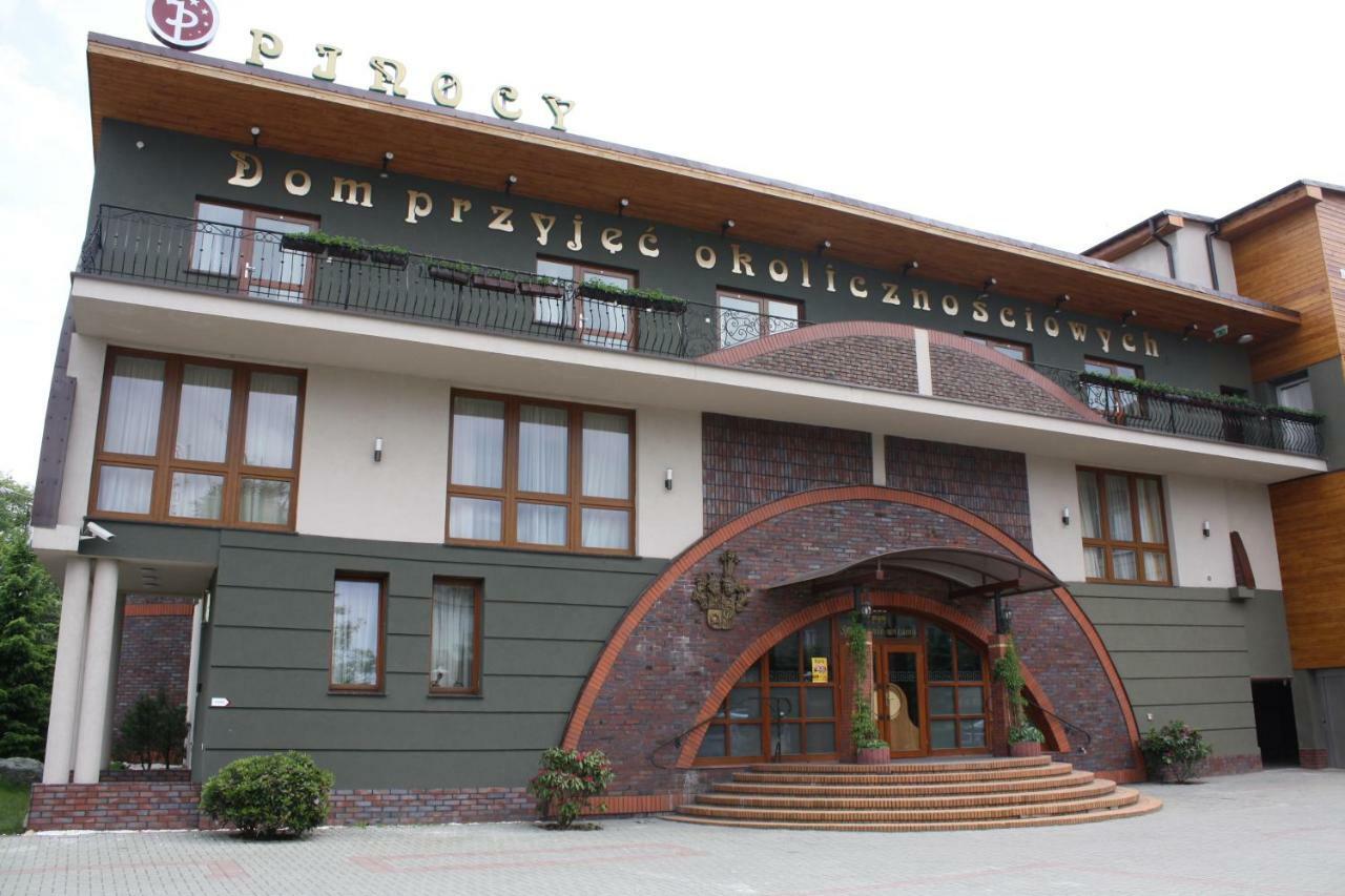 Hotel Pinocy Ledziny Extérieur photo
